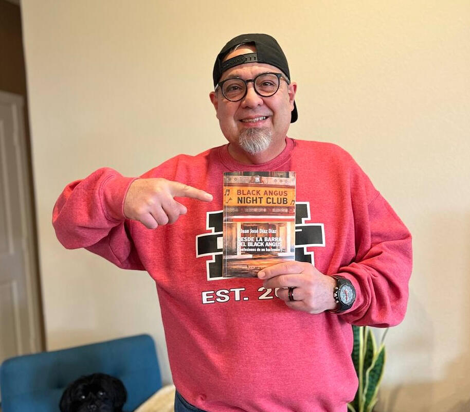 Un libro que se tiene que leer, en especial los boricuas que estamos fuera de Puerto Rico. ¡Lo recomiendo! -Miguel Díaz, Texas.