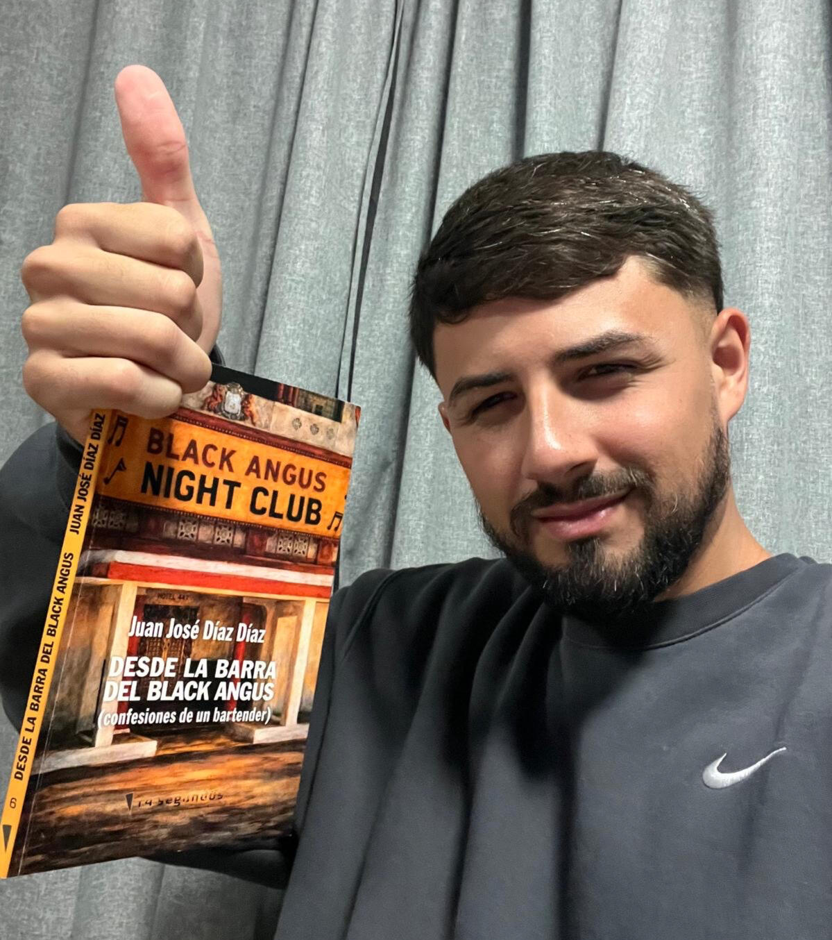 Lo leí de una "sentá". ¡Te envuelve! -Gabriel Pérez, Corozal.